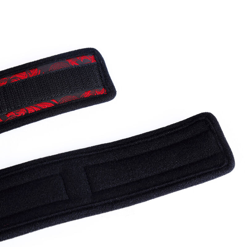 Skandalöse Handfesseln