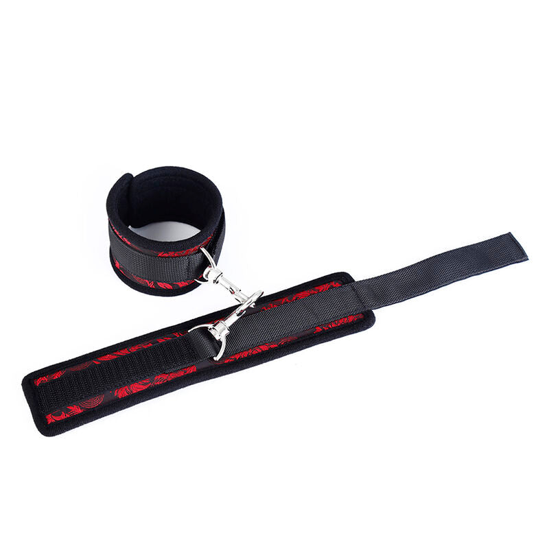 Skandalöse Handfesseln