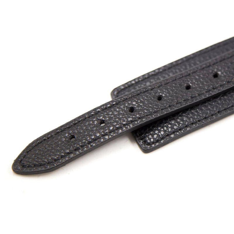 Halskette mit Schlangenmuster