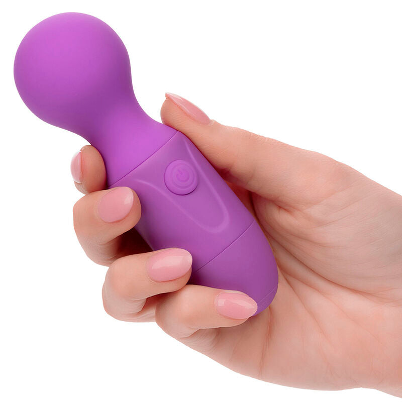 CALEXOTICS – ERSTMAL EIN WIEDERAUFLADBARER MASSAGEGERÄT MIT 10 VIBRATIONEN, LILA