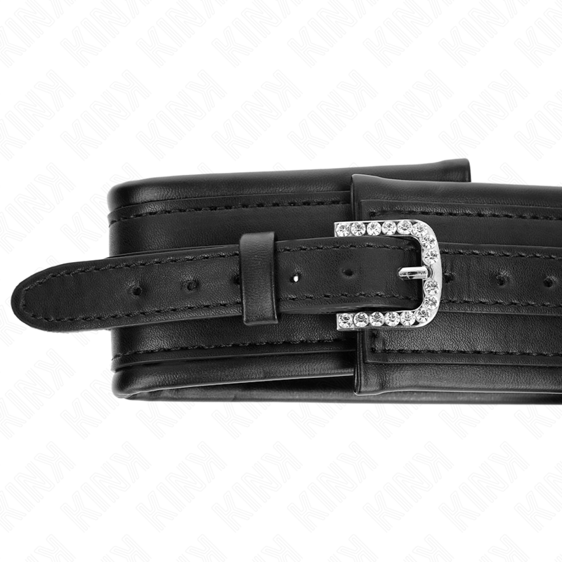 KINK - Halskette mit glänzendem Schnallenarmband 65 cm 48,5 cm x 5,3 cm