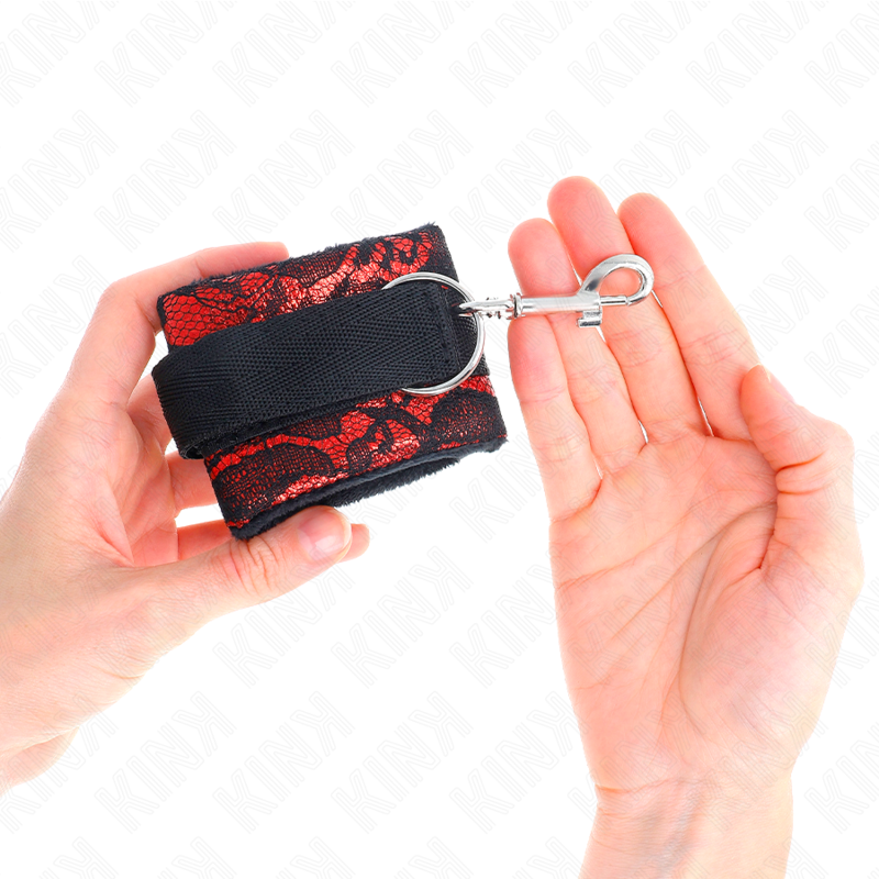 KINK – KURZE SAMTSPITZENMANSCHETTEN MIT ROT/SCHWARZEM NYLONBAND 23 X 6,5 CM
