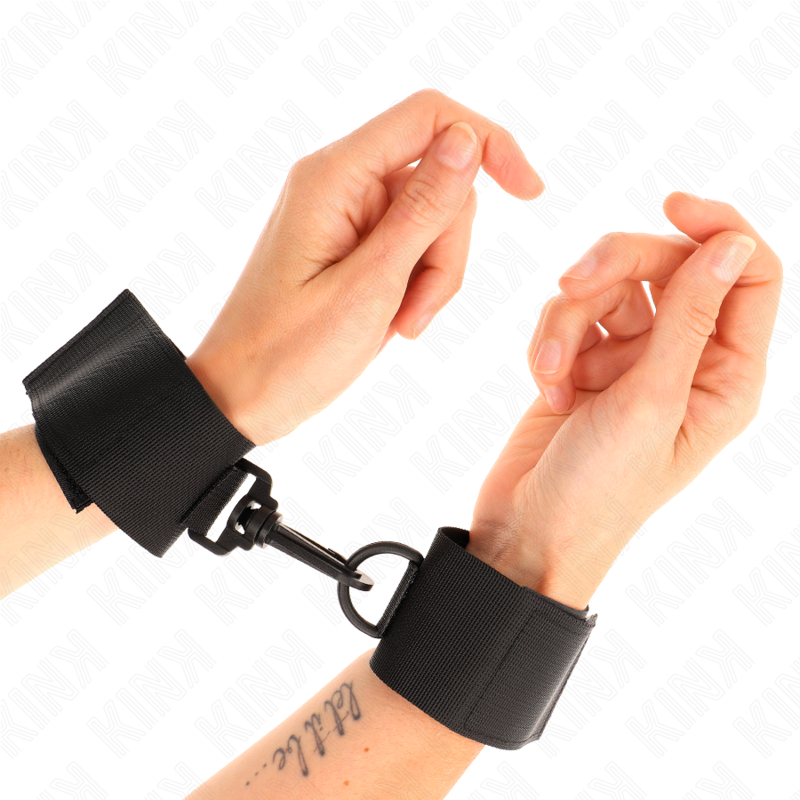 Schwarze Nylonarmbänder