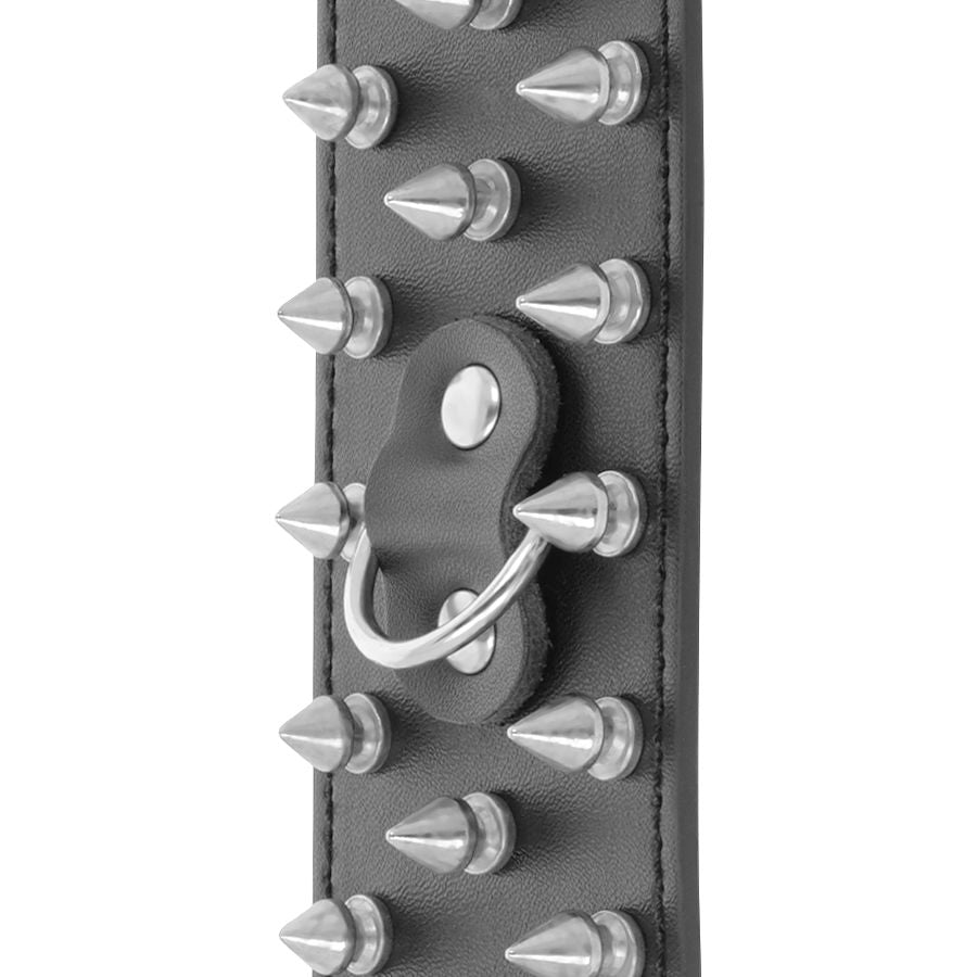 Schwarze Handschellen mit Stacheln in Form von Totenköpfen und Knochen