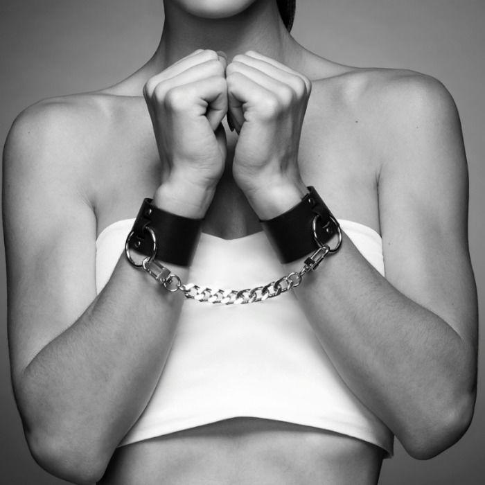 Manchettes Bondage Maze Cuir Végan Convertibles Menottes Noir - Bijoux Indiscrets